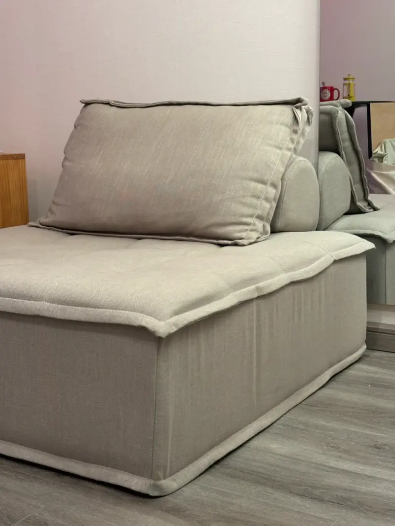 Sillón individual beige acolchado - 2