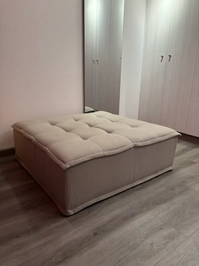 Sillón individual beige acolchado - 3