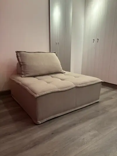 Sillón individual beige acolchado - miniatura 4