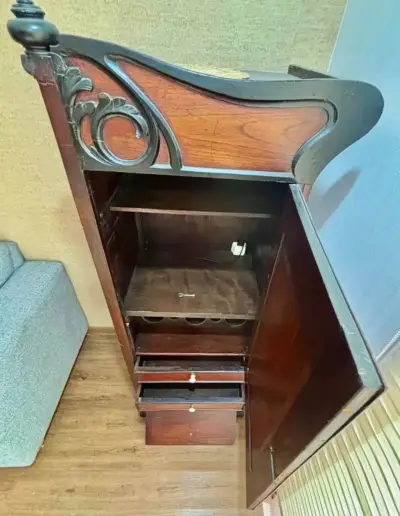 Mueble  antiguo de madera - miniatura 6