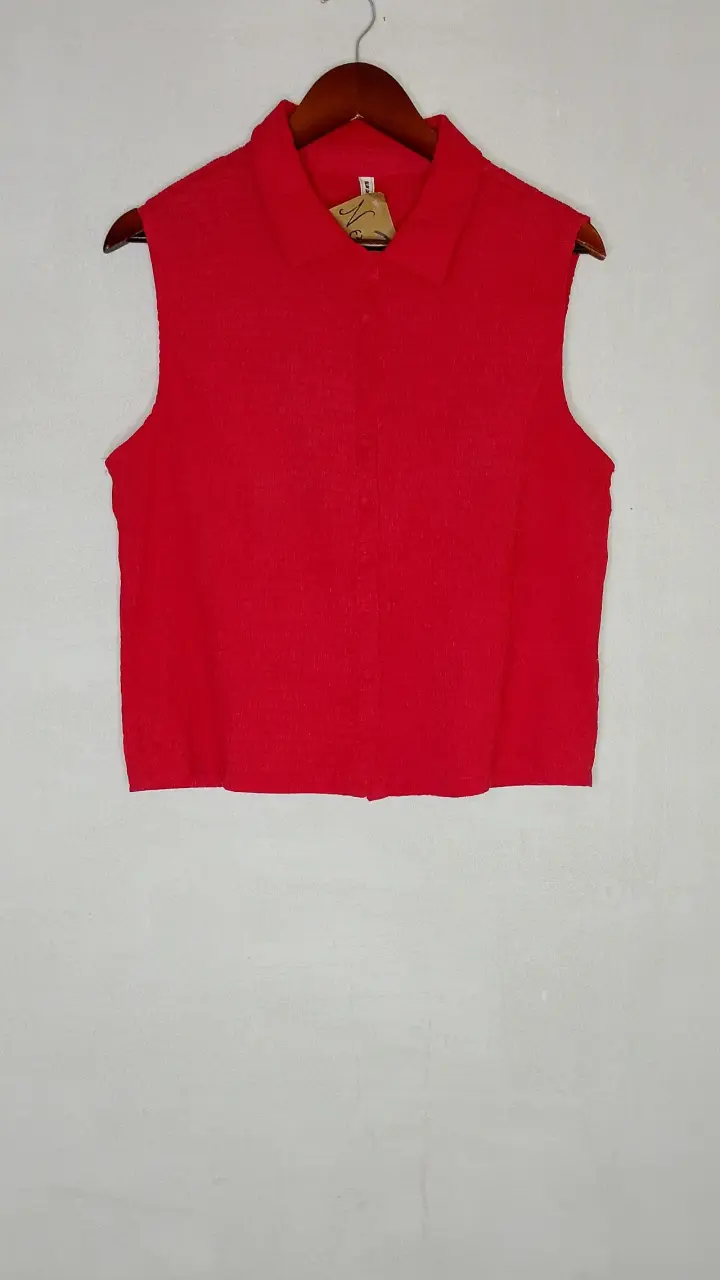 Blusa sin mangas roja