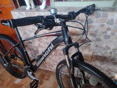 Bicicleta montaña Bianchi negra - miniatura 2