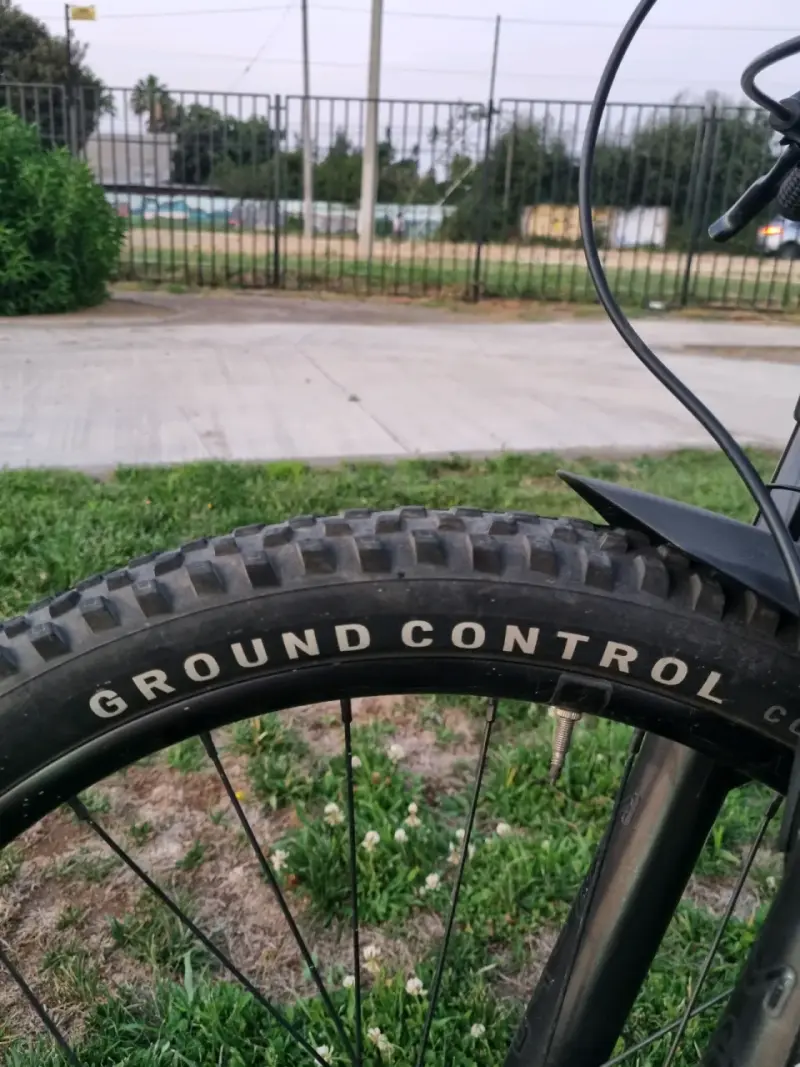 Specialized Riprock Expert Talla S aro 24