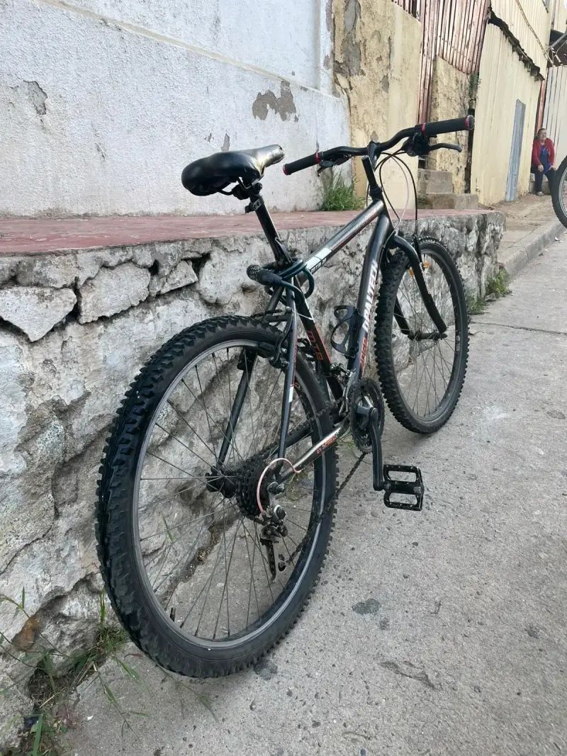 Bicicleta ciudad Edge negra aro 27.5 - 5