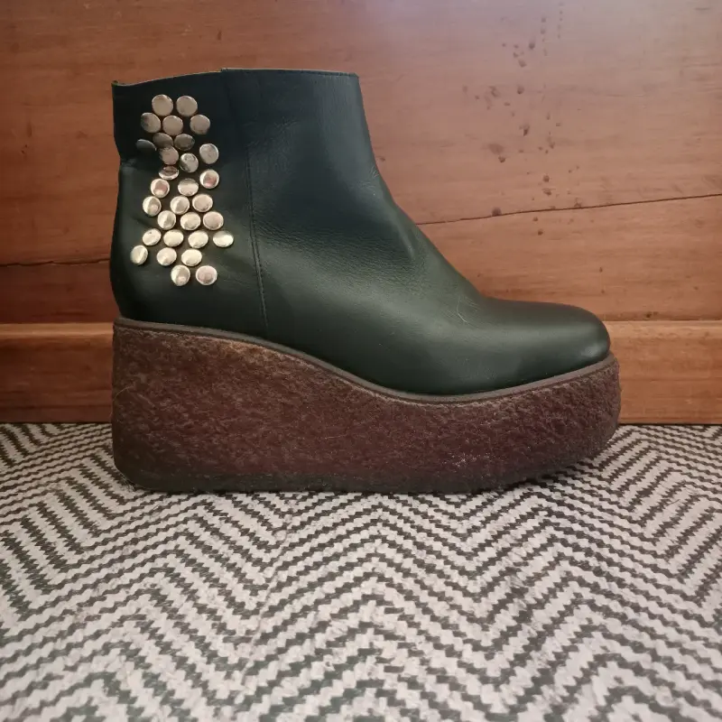 Botines negros con plataforma y tachuela PRÜNEs - 2
