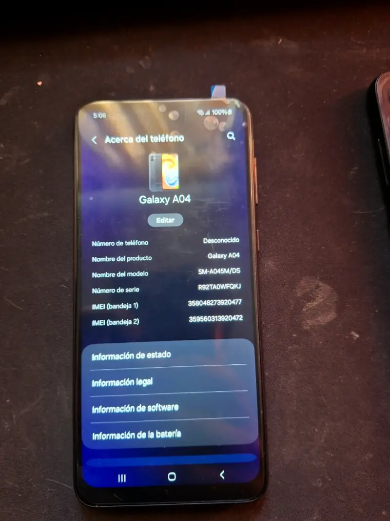 Smartphone Galaxy A04 en buen estado - 1