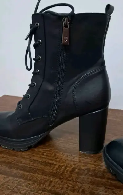 Botines negros de cuero - miniatura 4