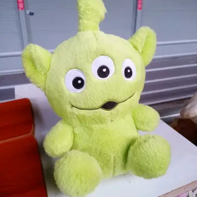 Peluche extraterrestre verde - miniatura 1