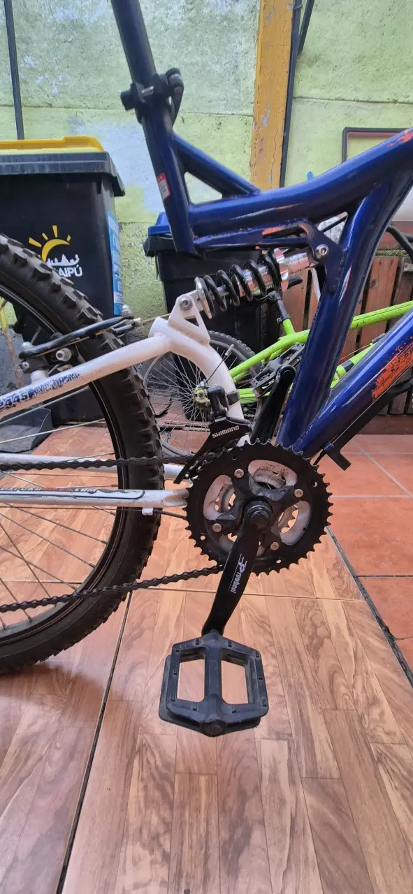 Bicicleta de montaña azul - 5