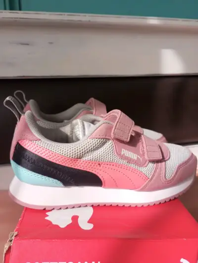 Zapatillas infantiles Puma rosadas - miniatura 1