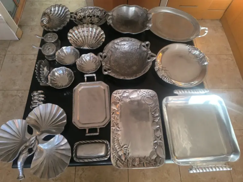 Colección de bandejas de metal peltrex