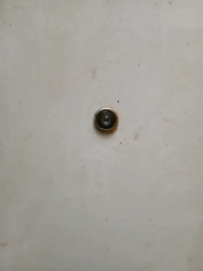 Puerta madera blanca con rejilla - miniatura 2