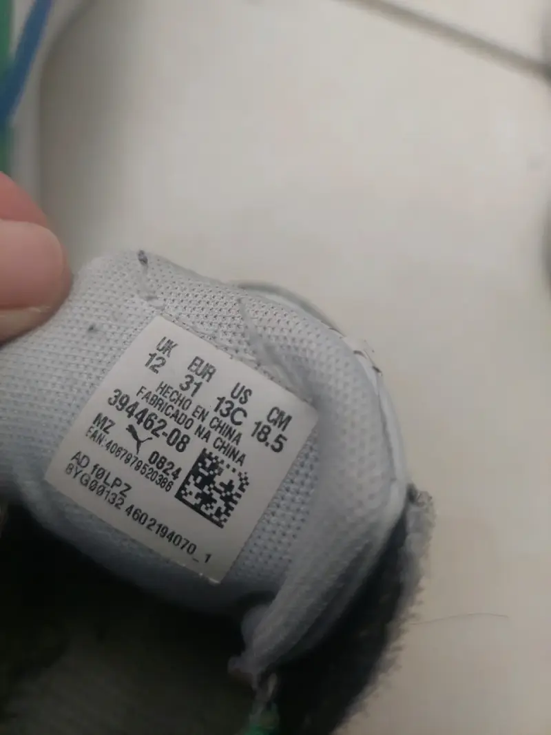 Zapatillas infantiles marca Puma talla 31 - 2