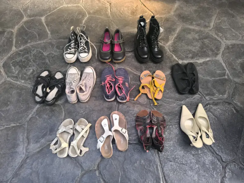 Lote de zapatos variados usados
