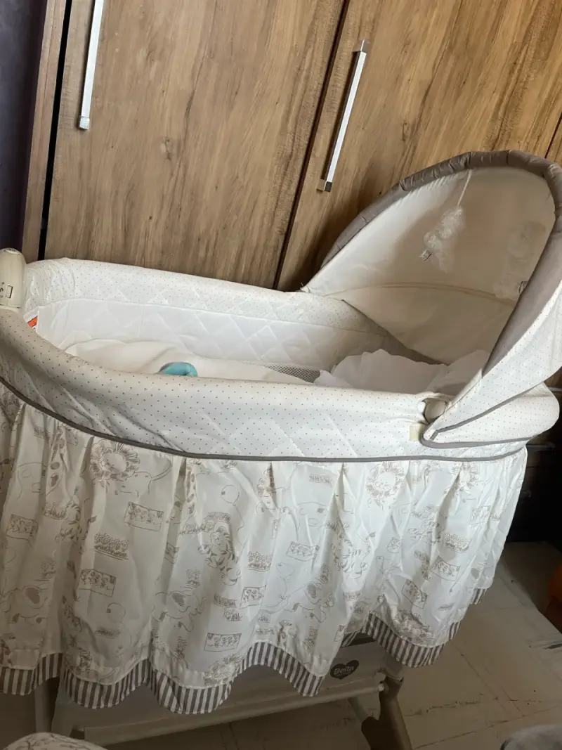Cuna de bebé con capota - 3