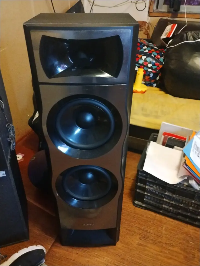 Parlantes Sony grandes usados - 2