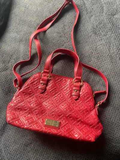 Cartera roja diseño geométrico - miniatura 2