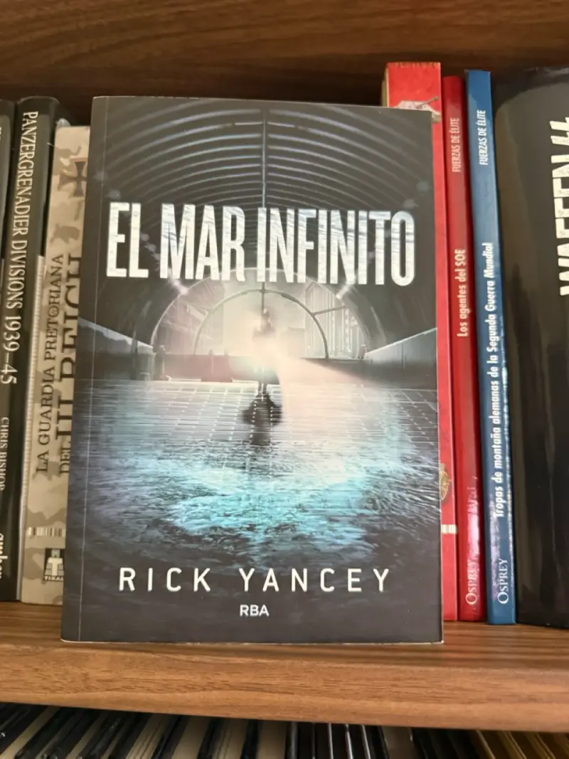 Libro 'El Mar Infinito' de Rick Yancey