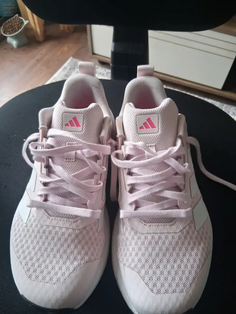 Zapatillas rosadas para mujer - 2