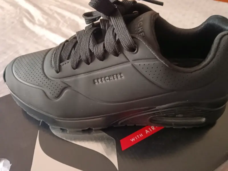 Zapatillas Skechers negras talla 7.5 - 2