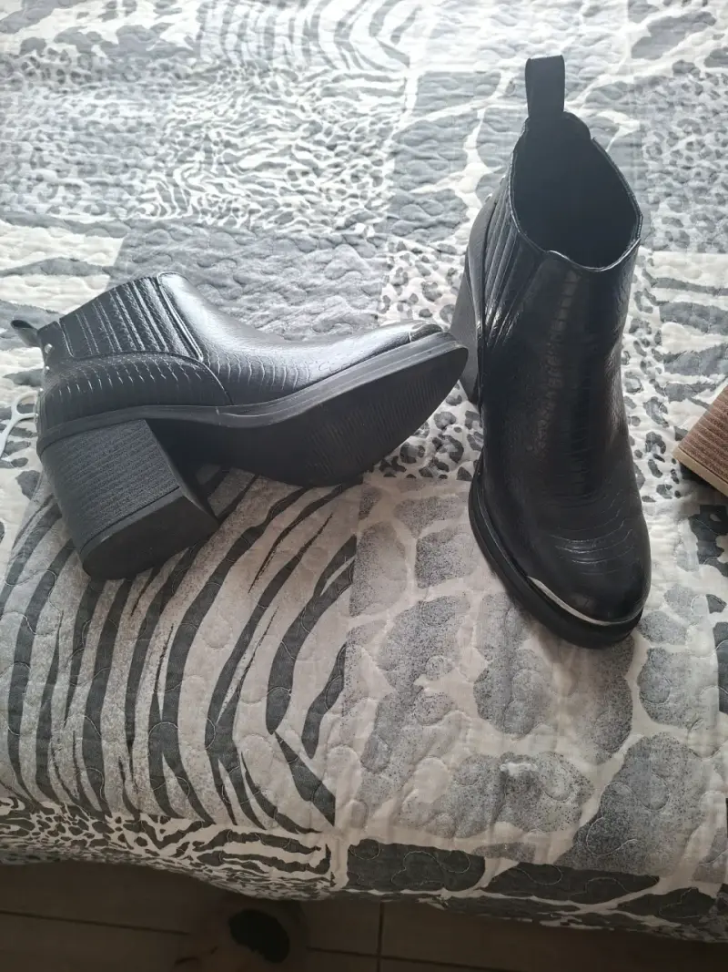 Botines negros de cuero y negro - 2