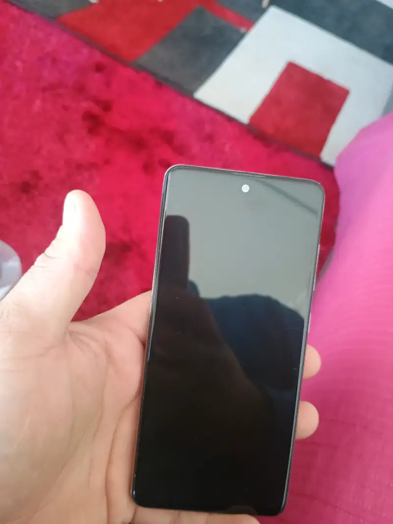 Smartphone con pantalla grande - 1
