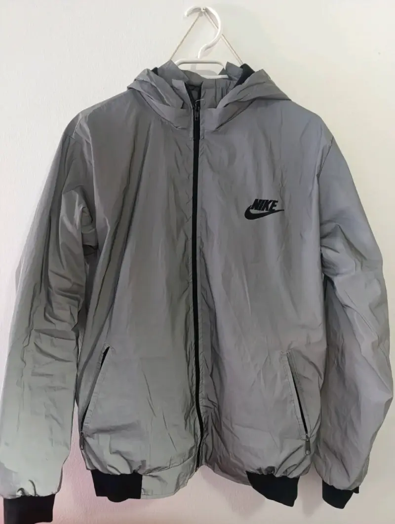 Chaqueta impermeable gris reflectante - 2