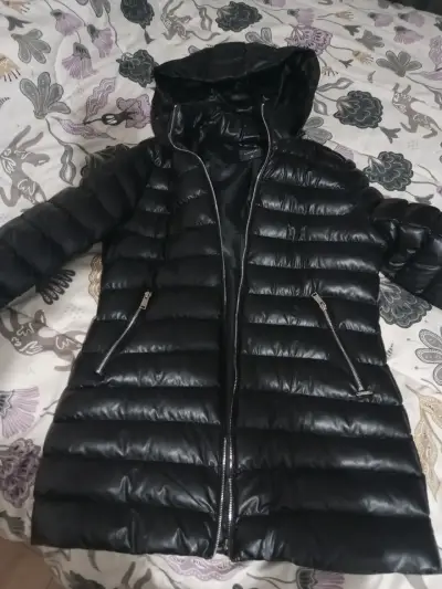Parka negra acolchada - miniatura 1