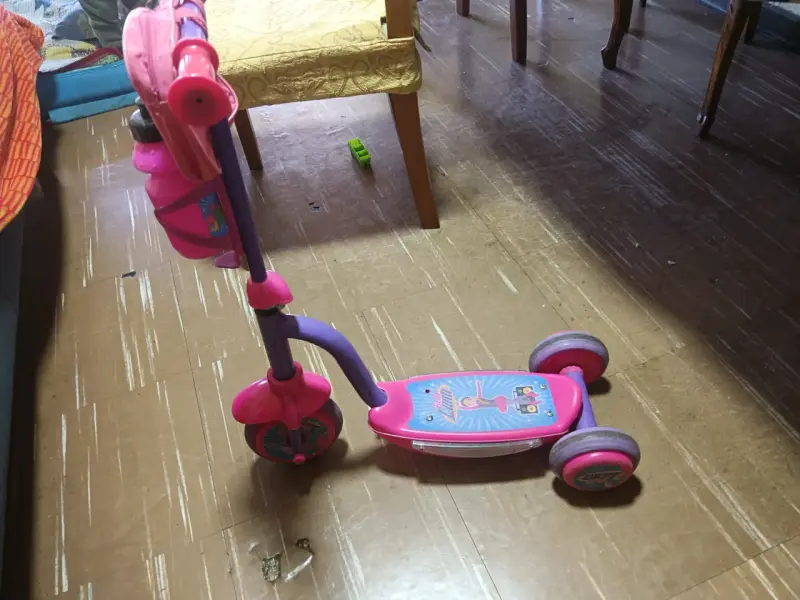 Scooter infantil rosado
