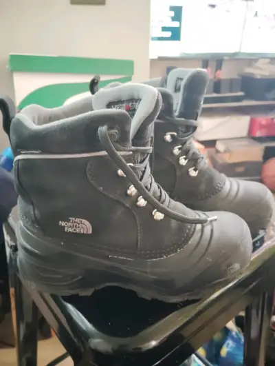 Zapatillas deportivas negras y rosas - miniatura 2
