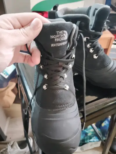 Zapatillas deportivas negras y rosas - miniatura 3