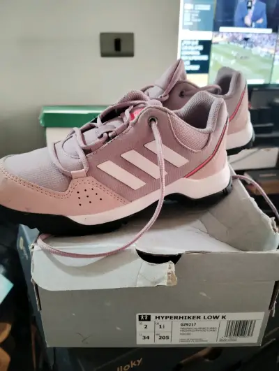 Zapatillas deportivas negras y rosas - miniatura 4