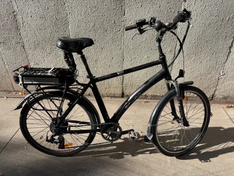 Bicicleta eléctrica negra Enviro - 4