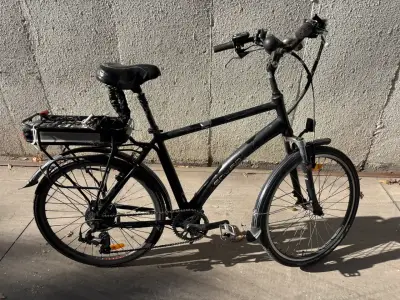 Bicicleta eléctrica negra Enviro - miniatura 4