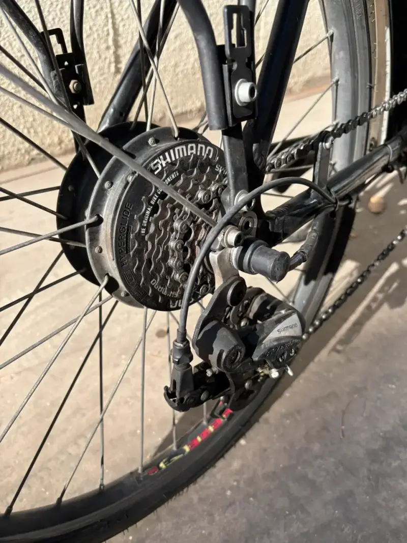 Bicicleta eléctrica negra Enviro - 5
