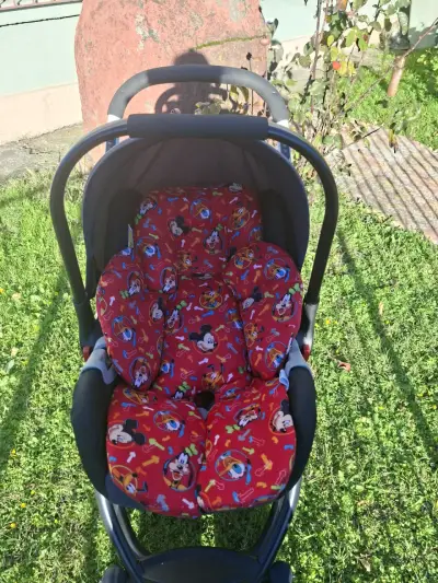 Coche con silla huevito bebe - miniatura 1
