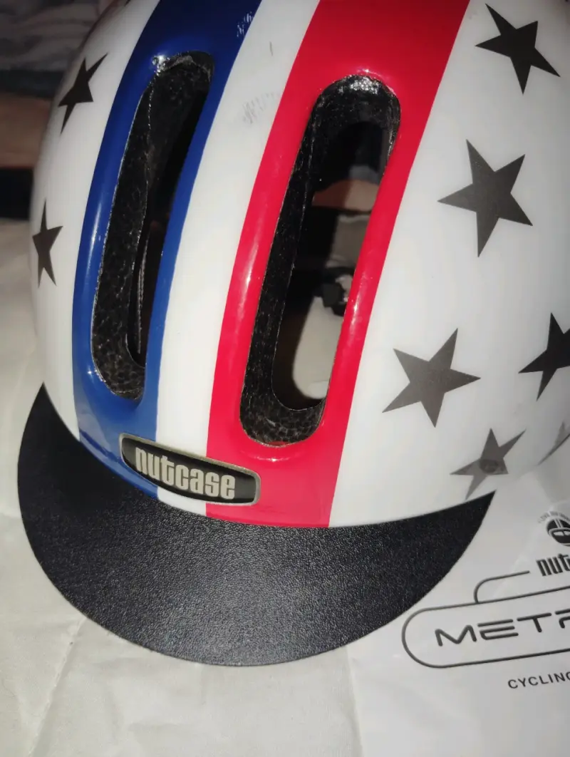 Casco bicicleta Nutcase estrellas