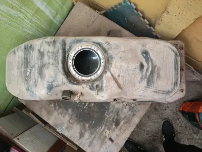 Tanque de combustible nissan D-21 (89-93) - miniatura 5