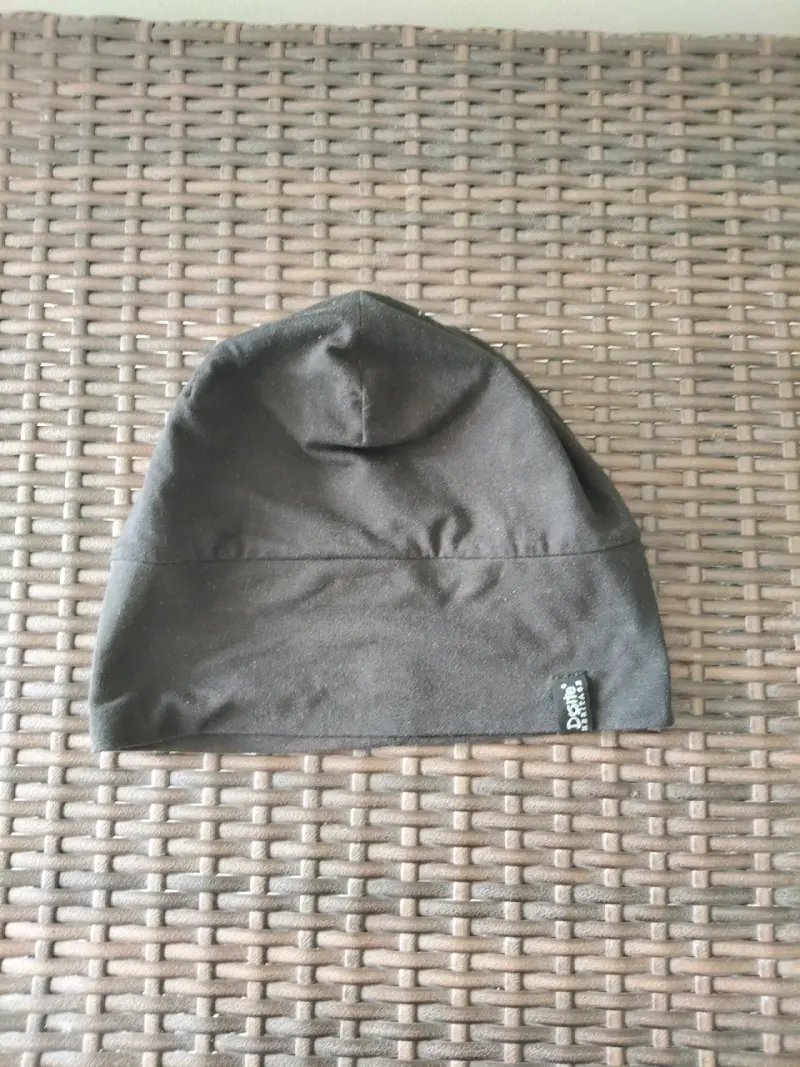 Gorro negro simple
