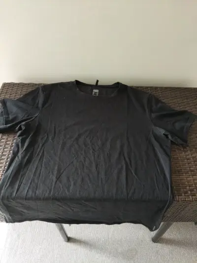Polera básica negra - miniatura 1