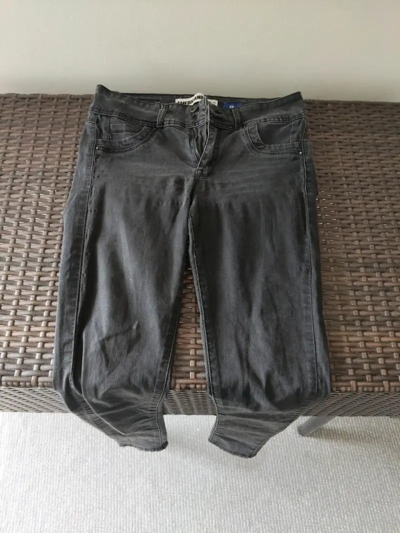 Pantalones jeans negros usados