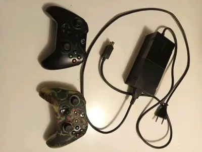 Consola Xbox one  con 2 controles - miniatura 2