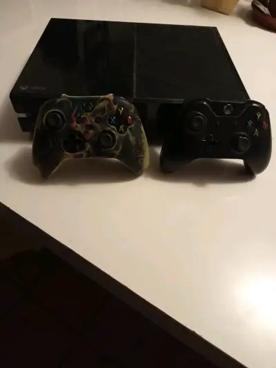 Consola Xbox one  con 2 controles - miniatura 3