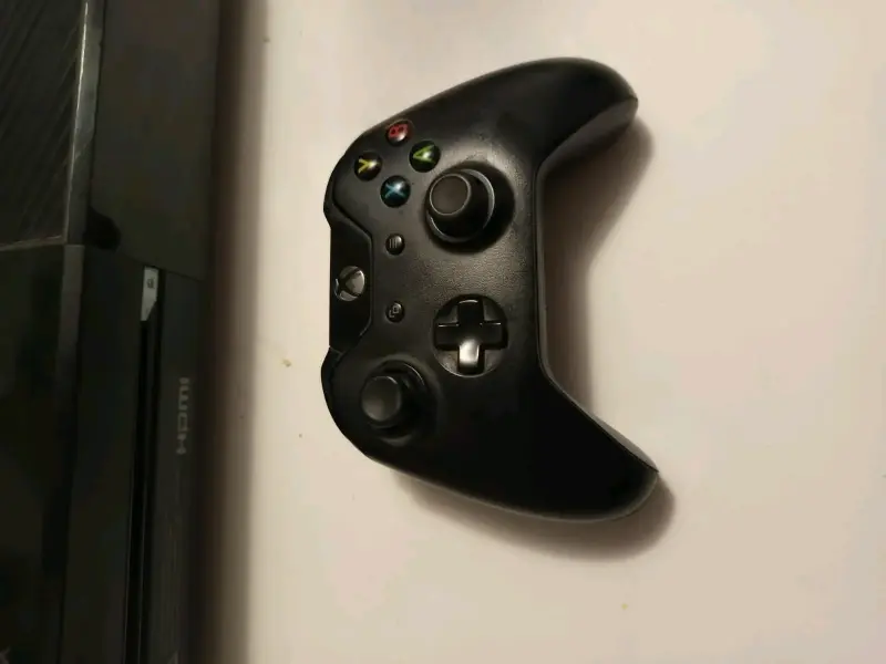 Consola Xbox one  con 2 controles - 5