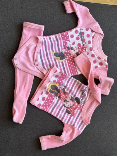 Lote RN (body, pantys, camiseta, calcetines) - miniatura 1