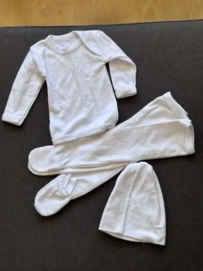 Lote RN (body, pantys, camiseta, calcetines) - miniatura 4