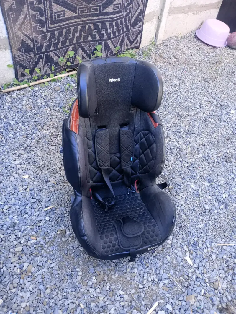 Silla de auto Infanti negra