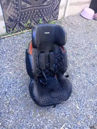 Silla de auto Infanti negra - miniatura 1