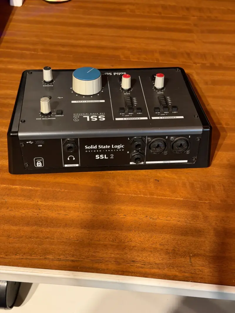 Interfaz de audio SSL 2 - 6