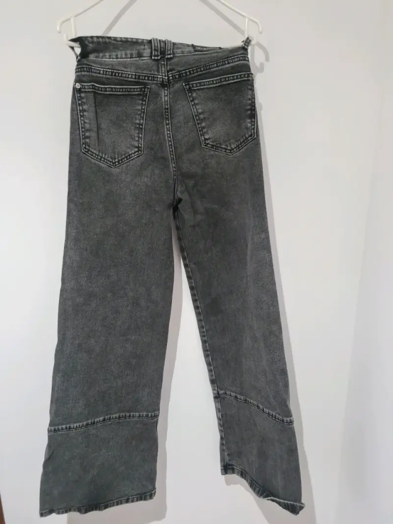 Jeans gris palazzo impecables - 4